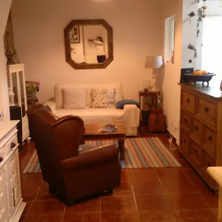 Romy House Apartman *